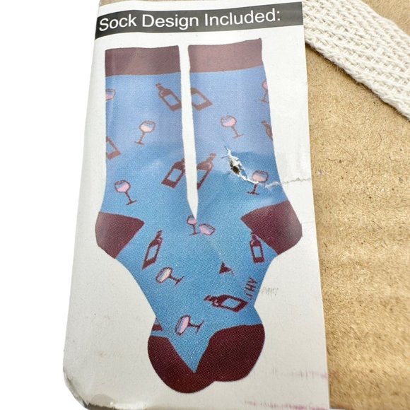 Primitives by Kathy Box Sign & Sock Set Sign 4.5 x3 Burgundy This Wine Socks NIB - Picture 5 of 5